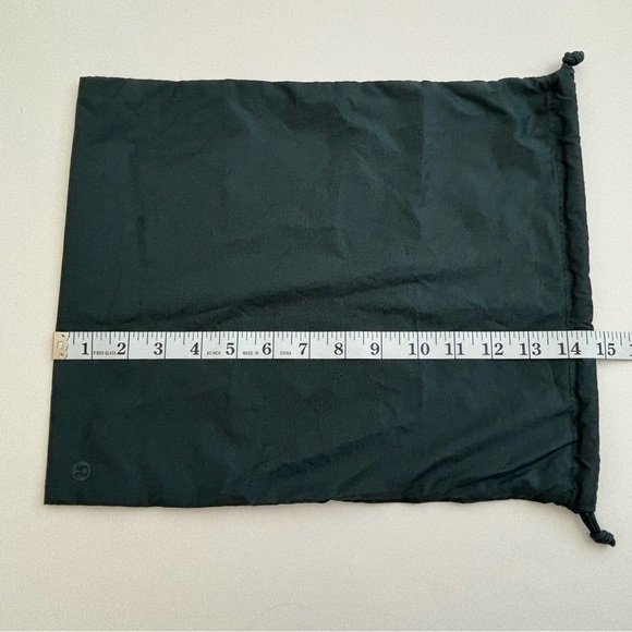 Lululemon Teal Heatproof Curling Iron Pocket and Drawstring Shoe Bag Bundle - Picture 10 of 12